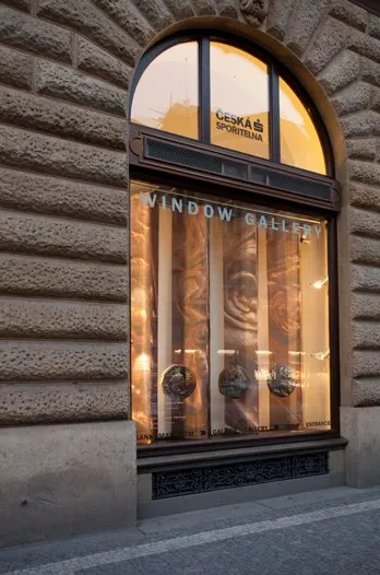 Window gallery Česká spořitelna — fotografie 04