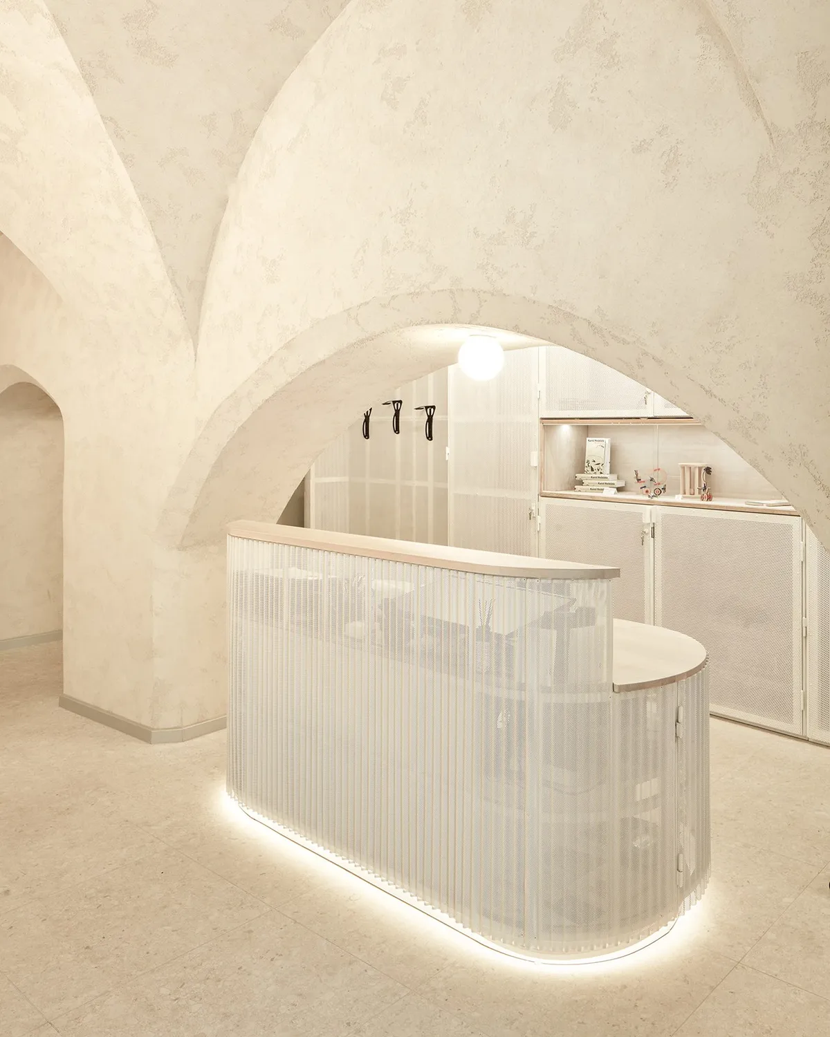 design nábytku v Českém domě Bratislava — vizualizace 02